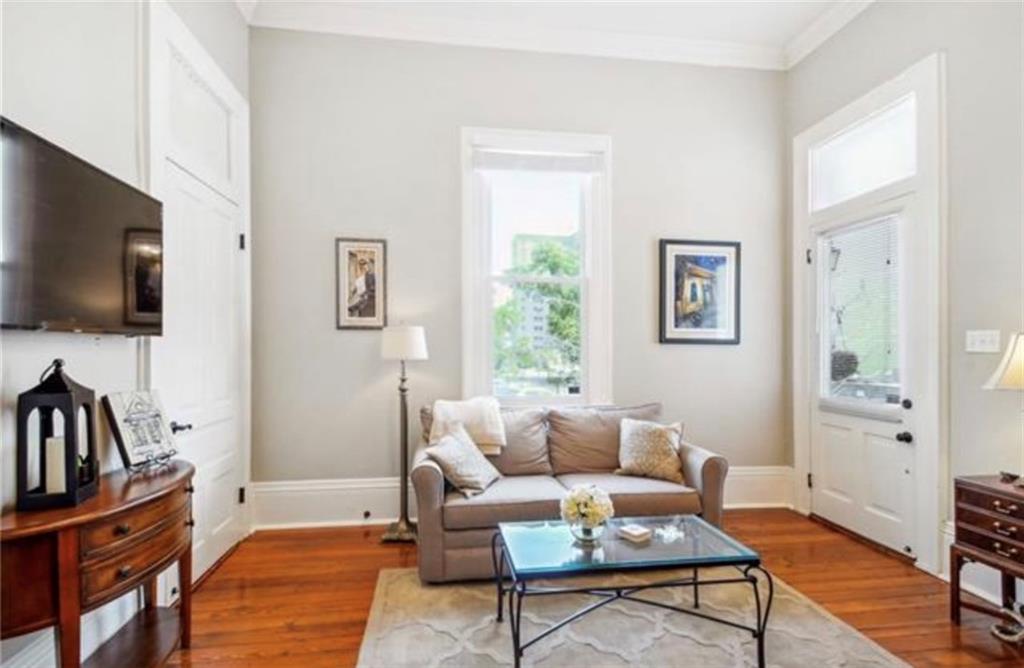 Beautiful Full-furnished condo